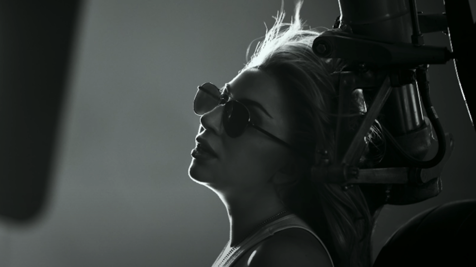 lady-gaga-s-top-gun-maverick-song-has-a-double-meaning-according-to