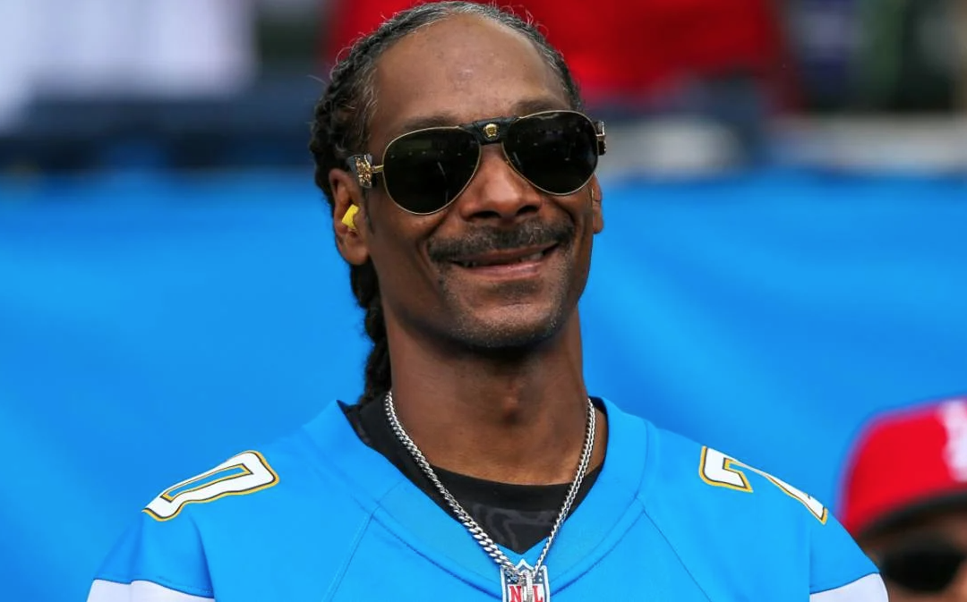 Snoop Dogg T0 Star In Football Comedy Movie Created By Himself & Kenya Barris