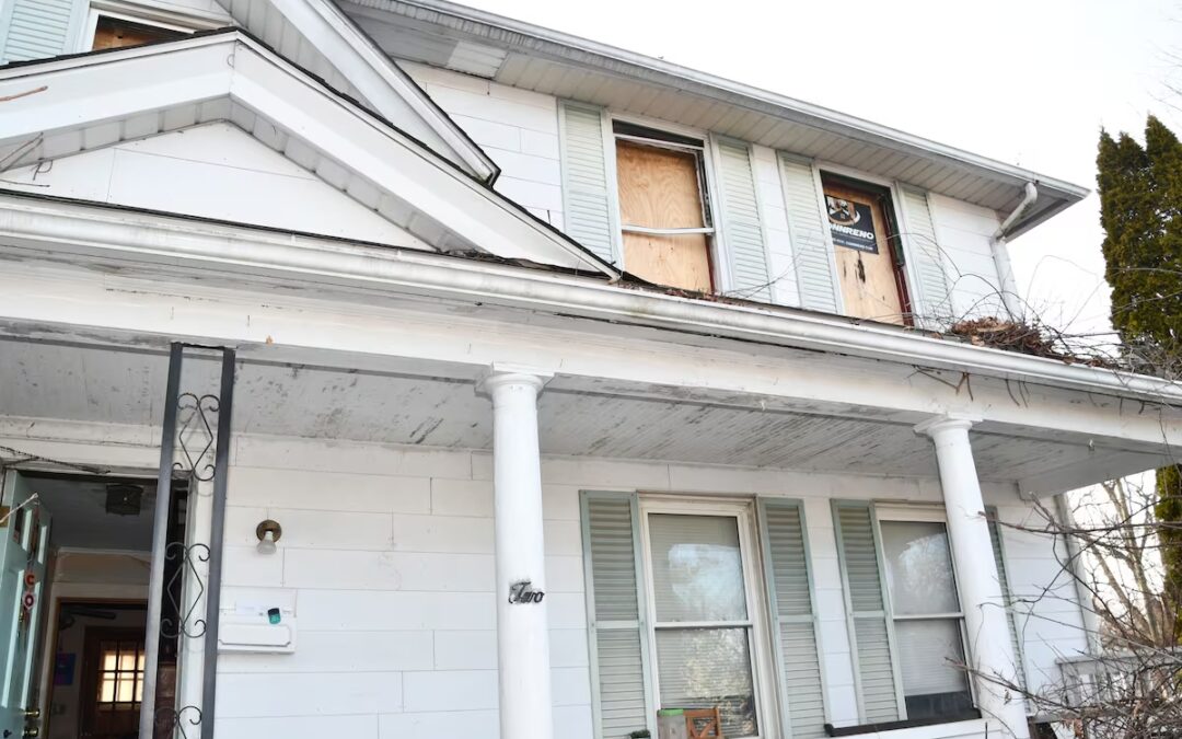 A Man Who Has Been Imprisoned In The Connecticut House Of Horrors For 20 Years Speaks Out
